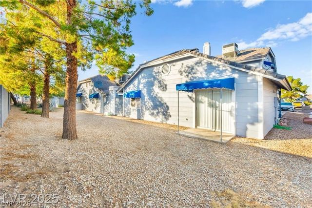 5831 Medallion Drive 101, Las Vegas, NV 89122