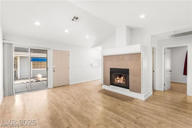 5831 Medallion Drive 101, Las Vegas, NV 89122