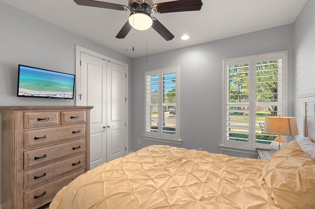 129 Leap Year Lane, Freeport, FL 32439