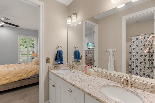 129 Leap Year Lane, Freeport, FL 32439