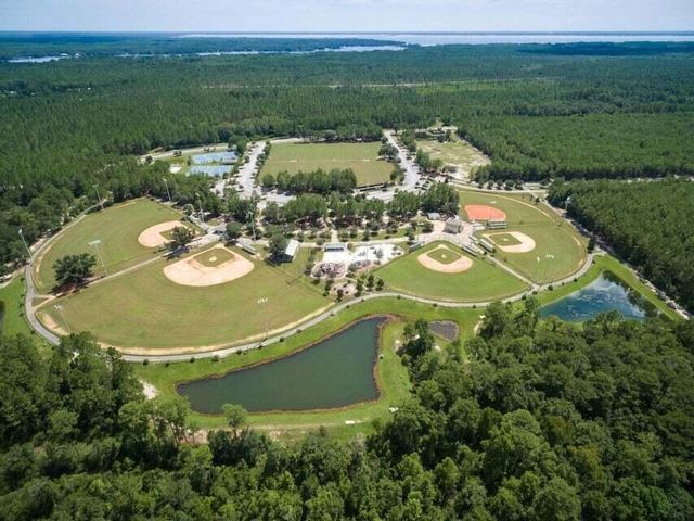 129 Leap Year Lane, Freeport, FL 32439