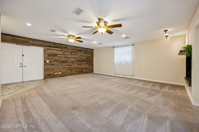 5501 HECKSCHER Drive, Jacksonville, FL 32226