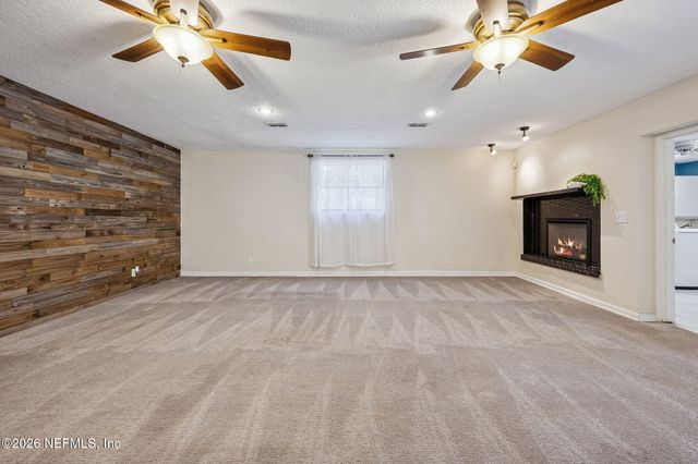 5501 HECKSCHER Drive, Jacksonville, FL 32226