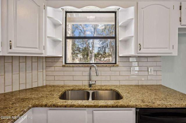 5501 HECKSCHER Drive, Jacksonville, FL 32226