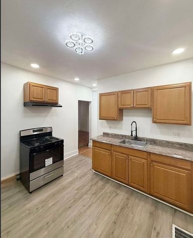 23 Dunlap St, Boston, MA 02124