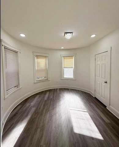 23 Dunlap St, Boston, MA 02124