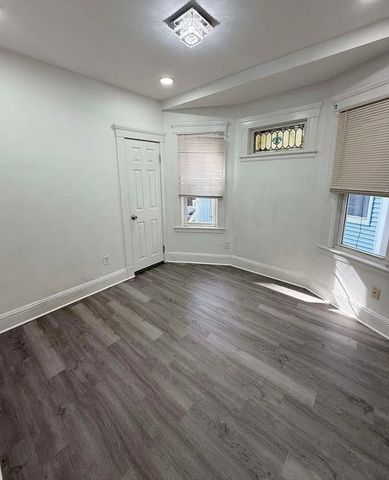 23 Dunlap St, Boston, MA 02124