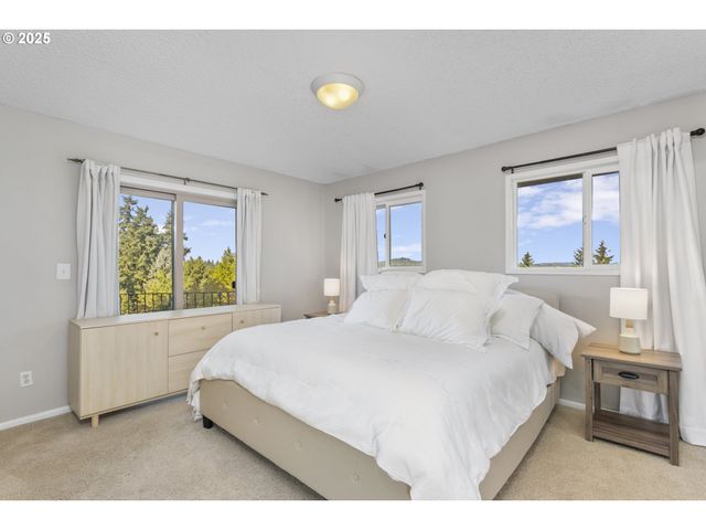 1674 FIRCREST Dr, Lake Oswego, OR 97034