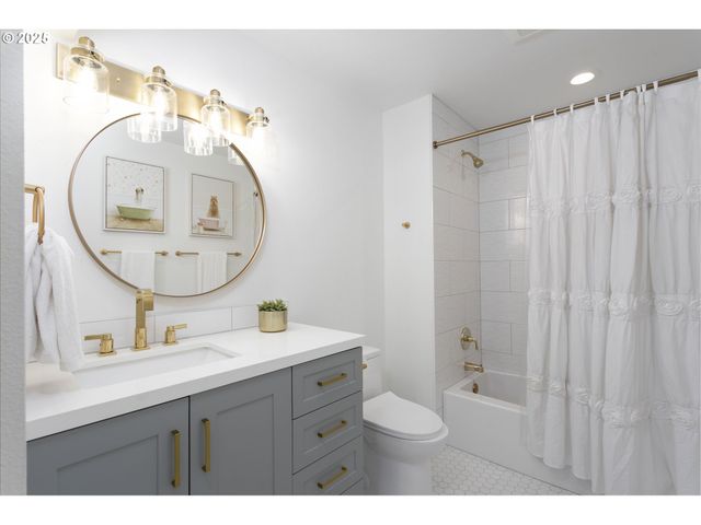 1674 FIRCREST Dr, Lake Oswego, OR 97034