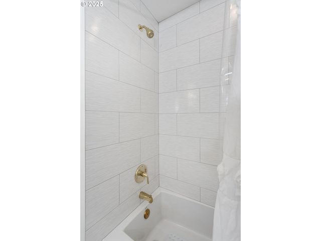 1674 FIRCREST Dr, Lake Oswego, OR 97034