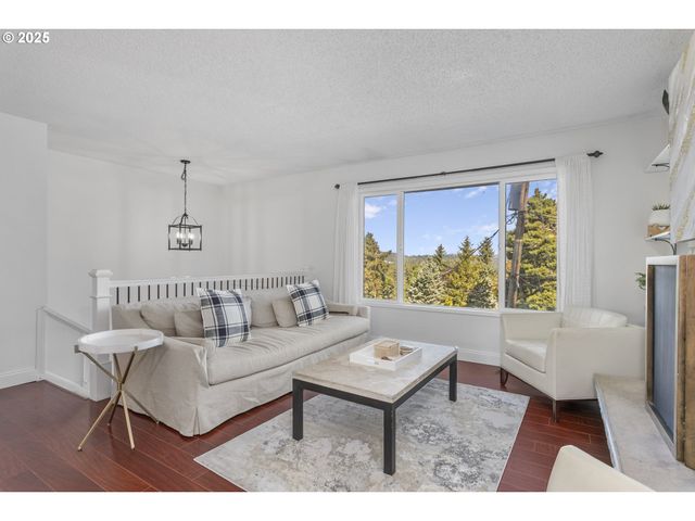 1674 FIRCREST Dr, Lake Oswego, OR 97034