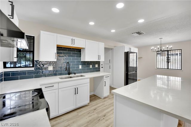 4442 Eureka Circle, Las Vegas, NV 89103