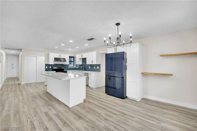 4442 Eureka Circle, Las Vegas, NV 89103