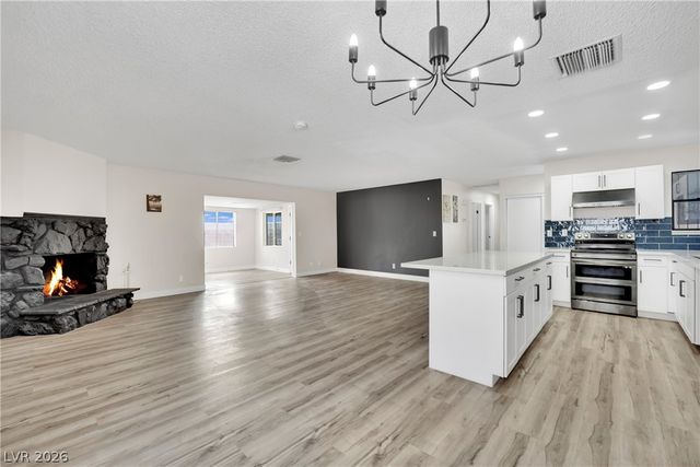 4442 Eureka Circle, Las Vegas, NV 89103