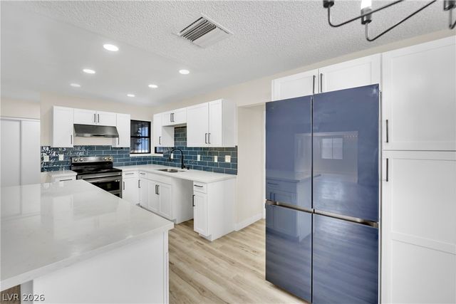 4442 Eureka Circle, Las Vegas, NV 89103