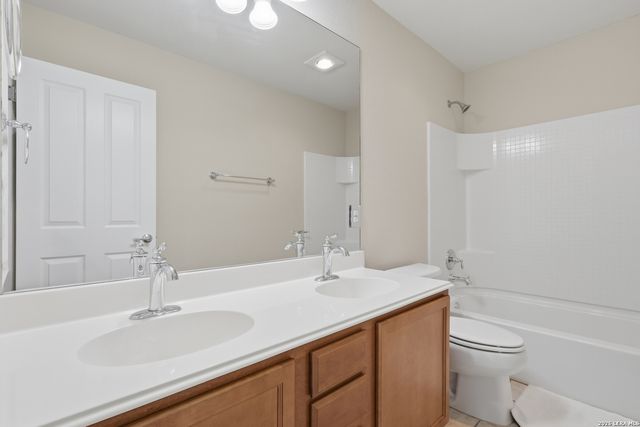 10723 RIMFIRE RUN LN, San Antonio, TX 78245