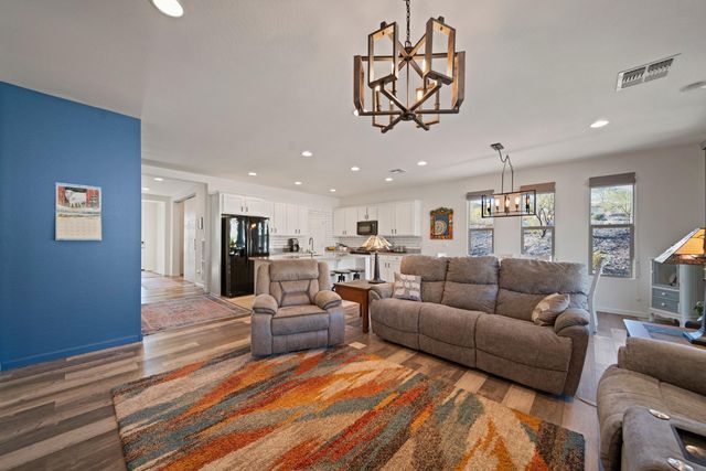 4610 Cactus Wren Road, Wickenburg, AZ 85390