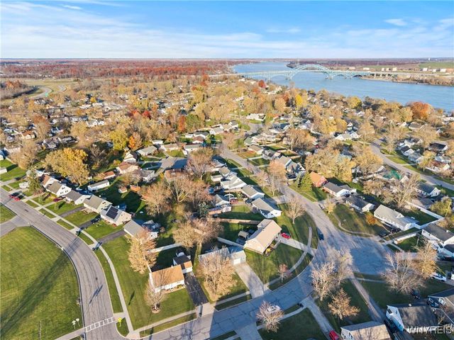 1118 La Salle Avenue, Grand Island, NY 14072