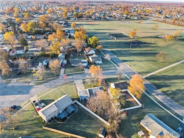 1118 La Salle Avenue, Grand Island, NY 14072