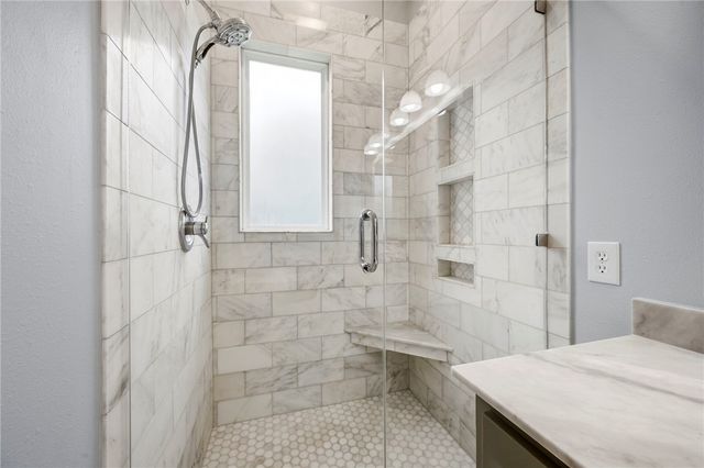 714 Plum Hollow Drive, College Station, TX 77845