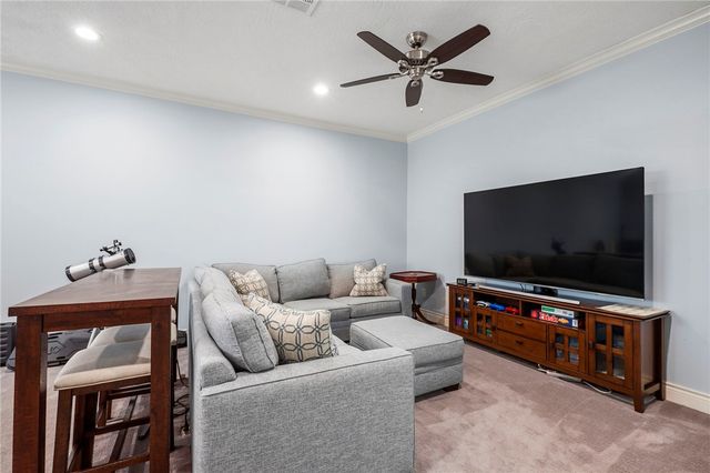 714 Plum Hollow Drive, College Station, TX 77845