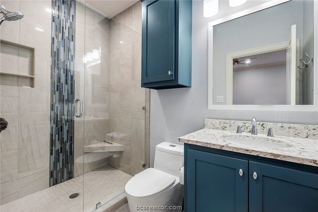 714 Plum Hollow Drive, College Station, TX 77845