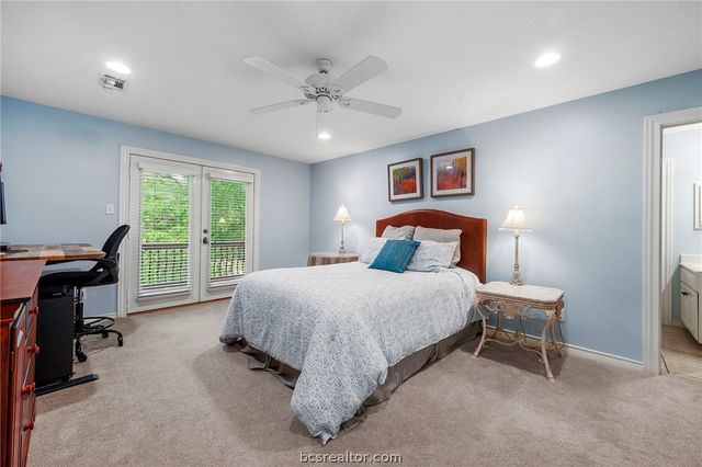714 Plum Hollow Drive, College Station, TX 77845