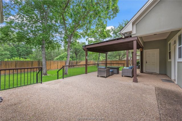 714 Plum Hollow Drive, College Station, TX 77845
