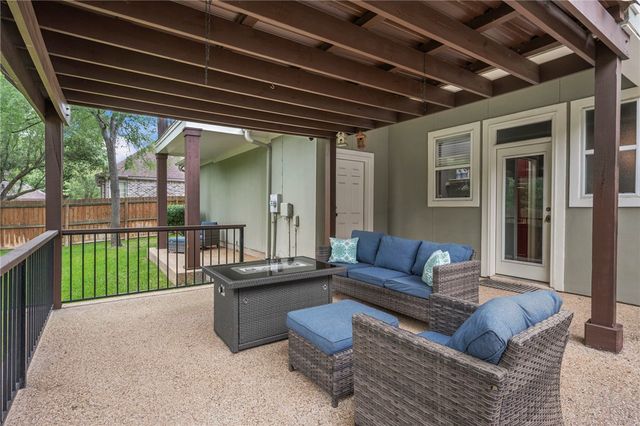 714 Plum Hollow Drive, College Station, TX 77845