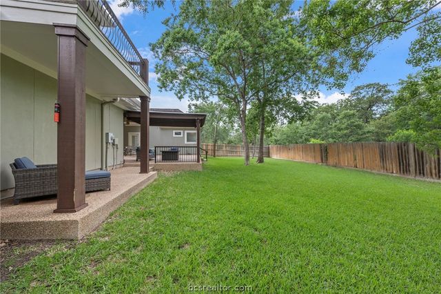 714 Plum Hollow Drive, College Station, TX 77845
