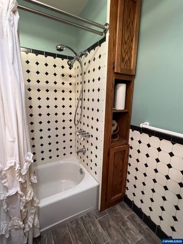 40544 McDowell Creek Dr, Lebanon, OR 97355