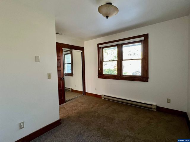 40544 McDowell Creek Dr, Lebanon, OR 97355