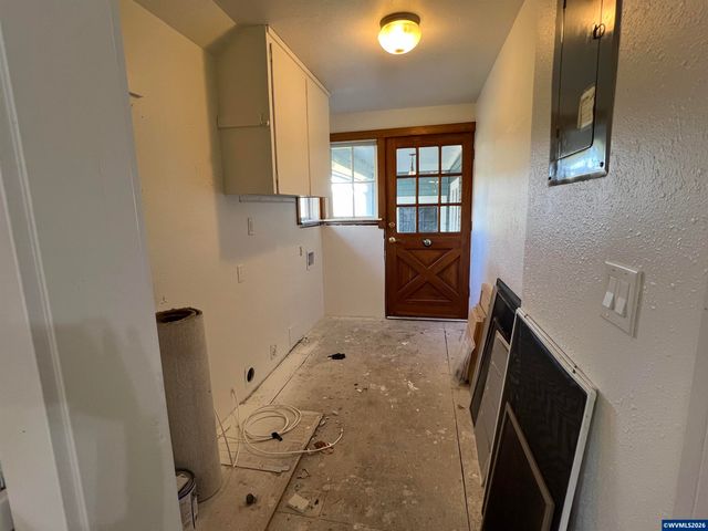 40544 McDowell Creek Dr, Lebanon, OR 97355