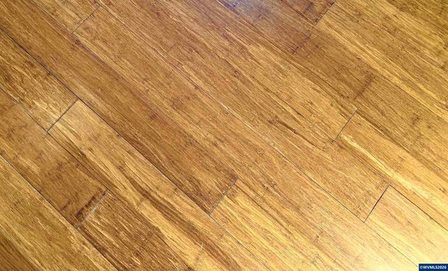 40544 McDowell Creek Dr, Lebanon, OR 97355