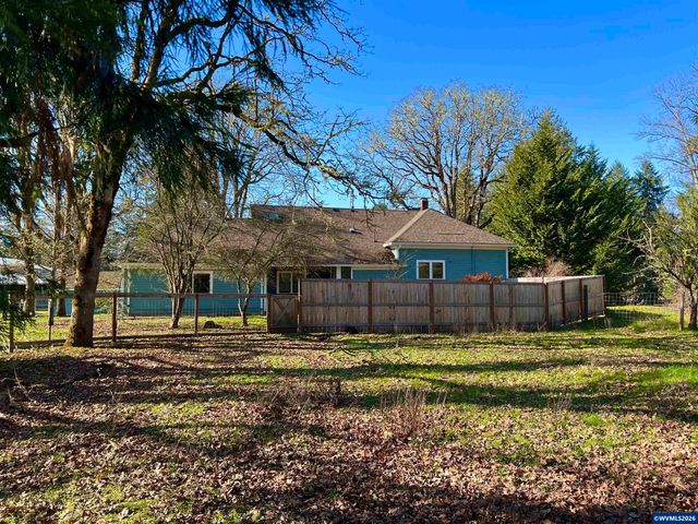 40544 McDowell Creek Dr, Lebanon, OR 97355