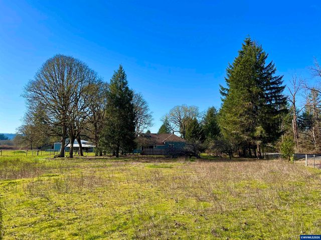 40544 McDowell Creek Dr, Lebanon, OR 97355