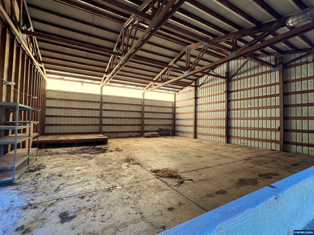 40544 McDowell Creek Dr, Lebanon, OR 97355