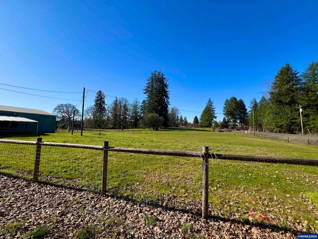 40544 McDowell Creek Dr, Lebanon, OR 97355