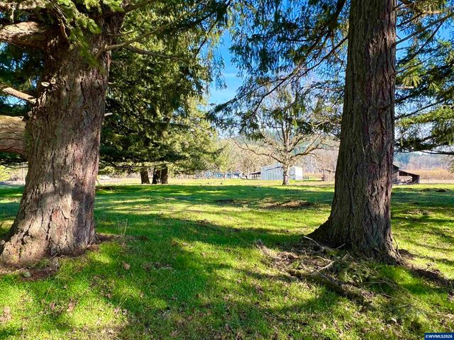 40544 McDowell Creek Dr, Lebanon, OR 97355