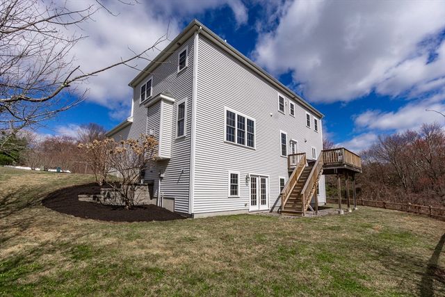 31 Whitehall Way, Bellingham, MA 02019