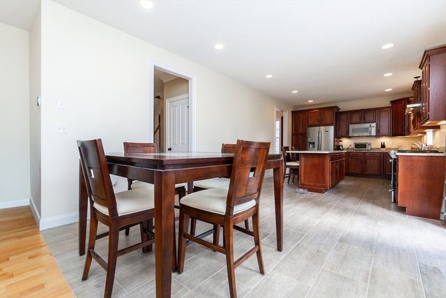 31 Whitehall Way, Bellingham, MA 02019