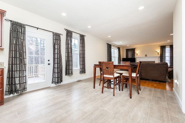 31 Whitehall Way, Bellingham, MA 02019