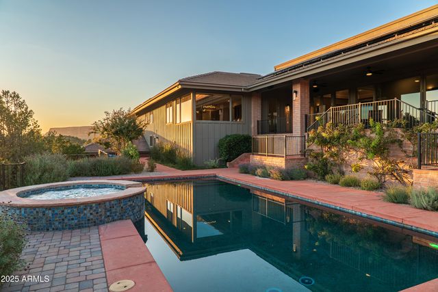 135 Desert Holly Drive, Sedona, AZ 86336