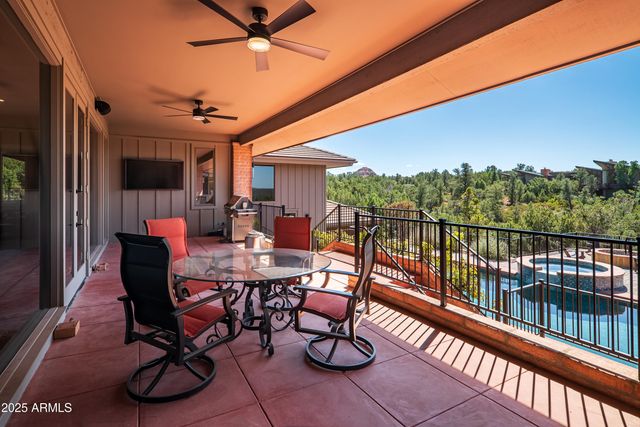 135 Desert Holly Drive, Sedona, AZ 86336