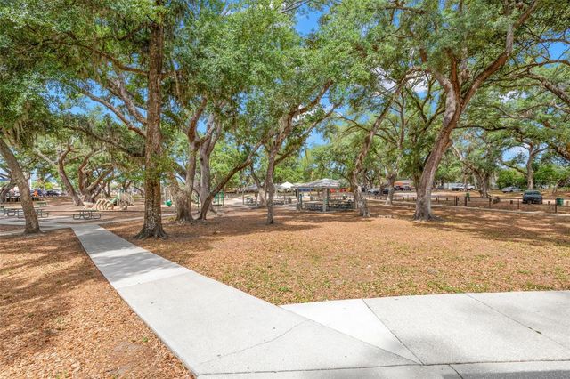 2218 TANGLEWOOD WAY, Brandon, FL 33511
