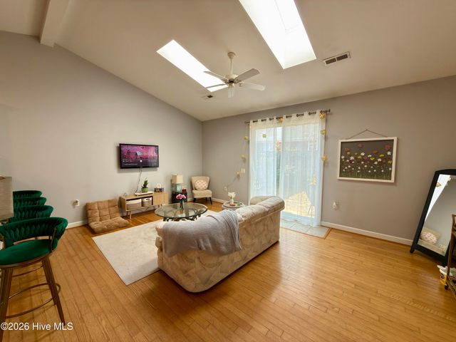 338 Monlandil Drive, Wilmington, NC 28403