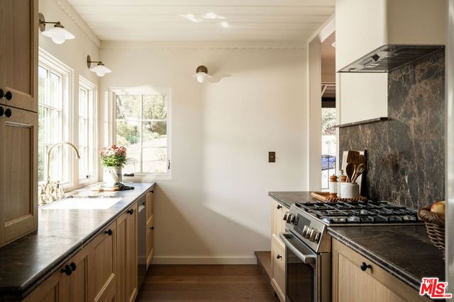 4890 Floristan Avenue, Los Angeles, CA 90041