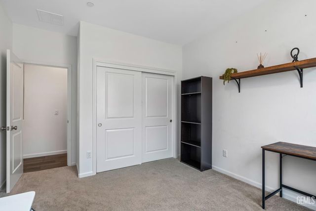 15016 Ambridge Knolls Drive, Bakersfield, CA 93311