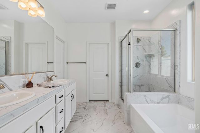 15016 Ambridge Knolls Drive, Bakersfield, CA 93311