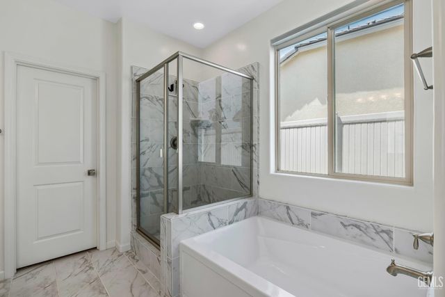 15016 Ambridge Knolls Drive, Bakersfield, CA 93311